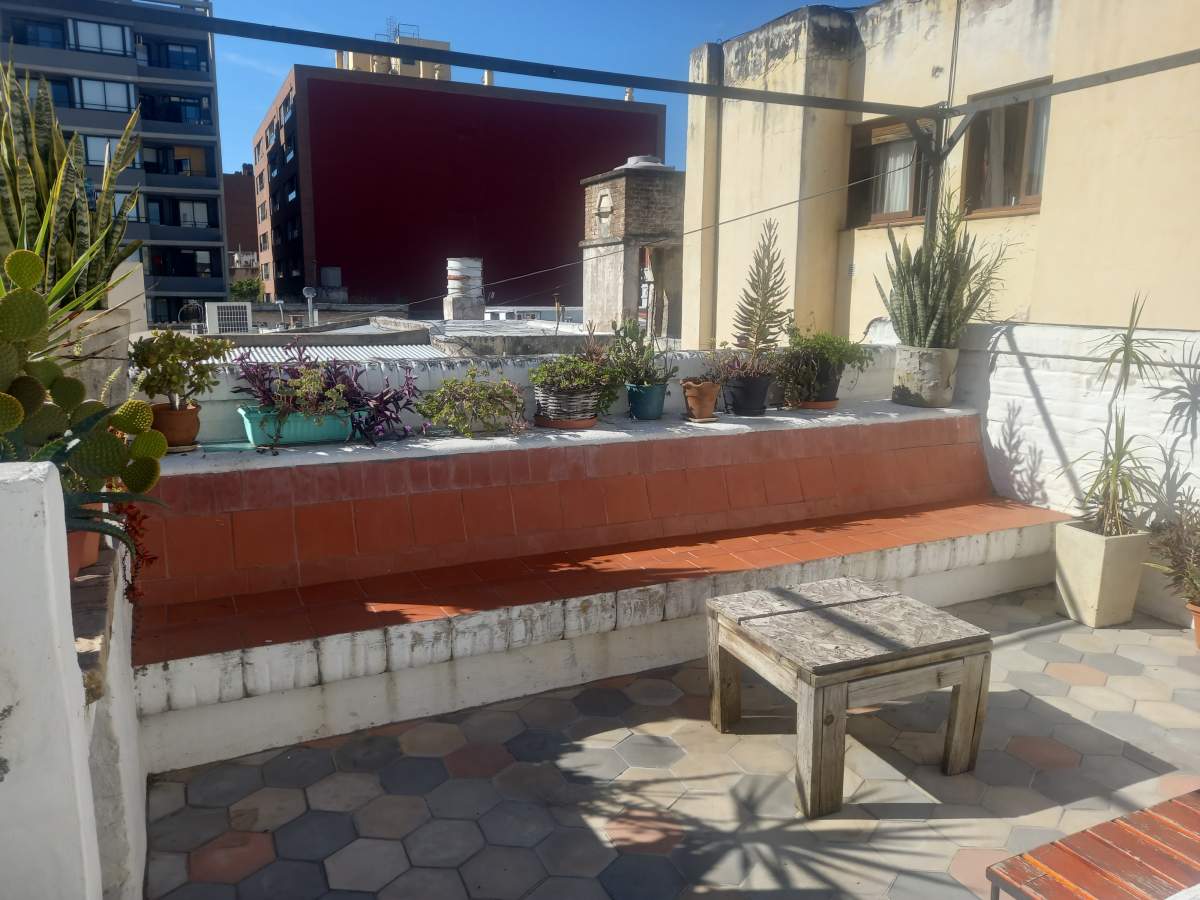 Venta  Depto 2 dorm sobre calle Simón Bolivar 400