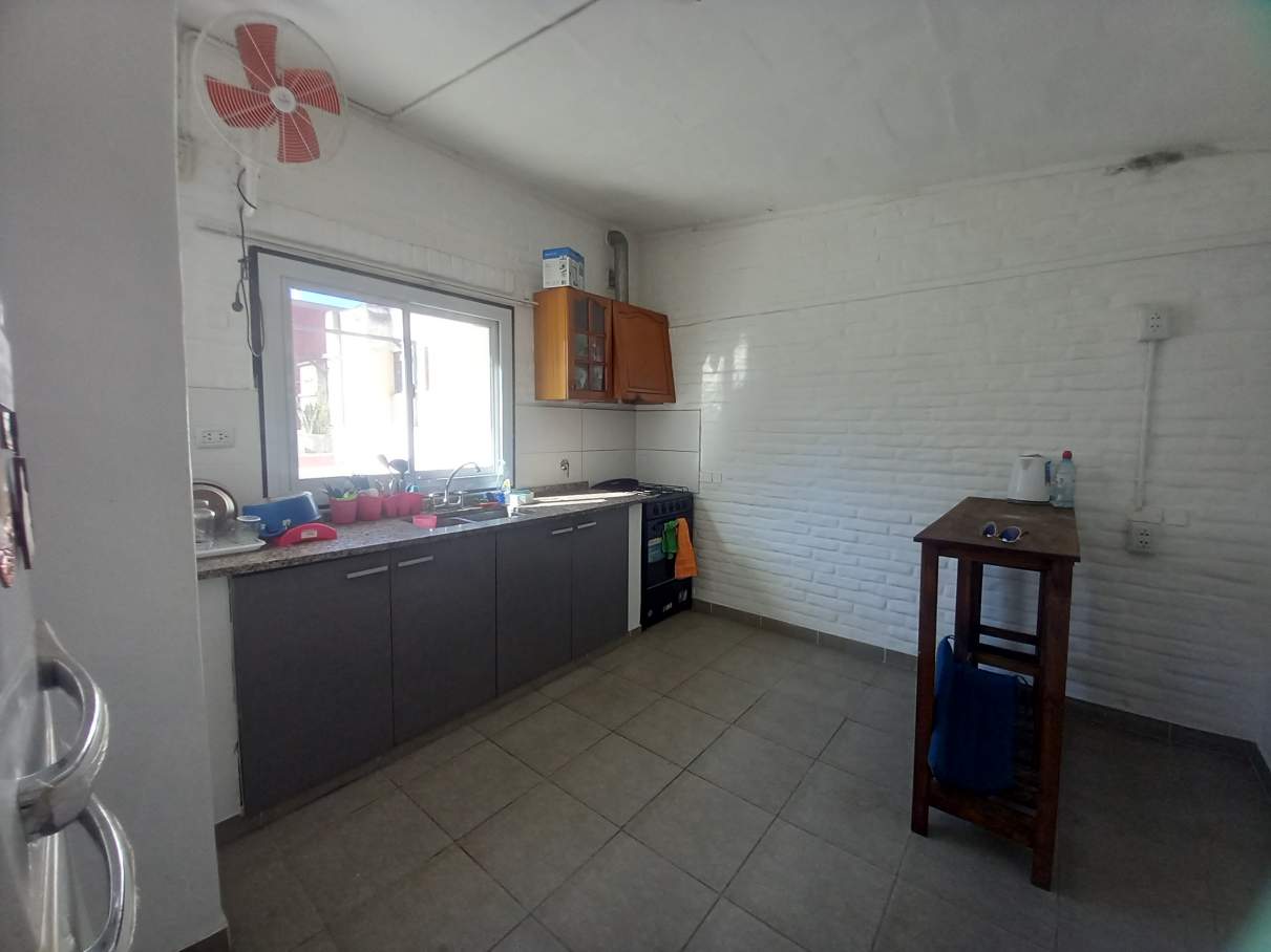 Venta  Depto 2 dorm sobre calle Simón Bolivar 400