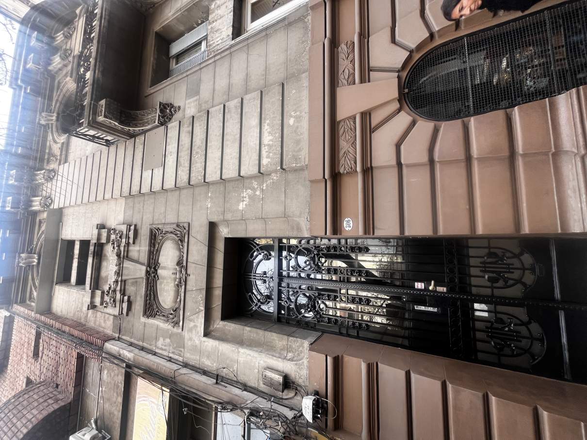 Imponente Edificio en Velez Sarsfield y Duarte Quirós