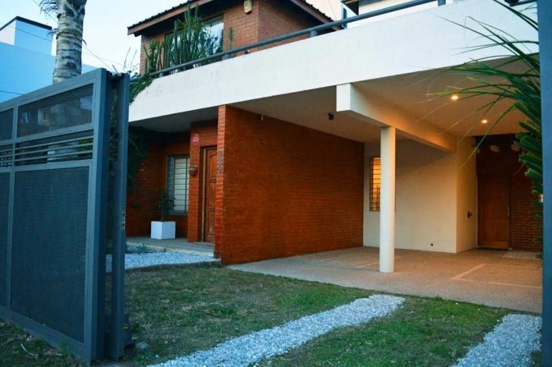APPTO VENDO CASA PARQUE CAPITAL