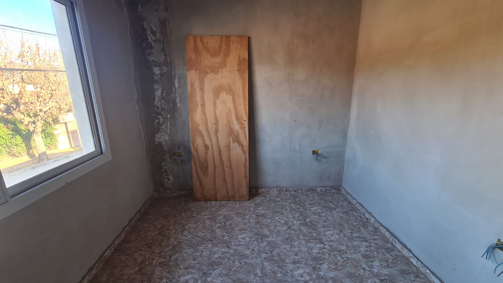 SE VENDE DUPLEX A TERMINAR EN COSQUIN