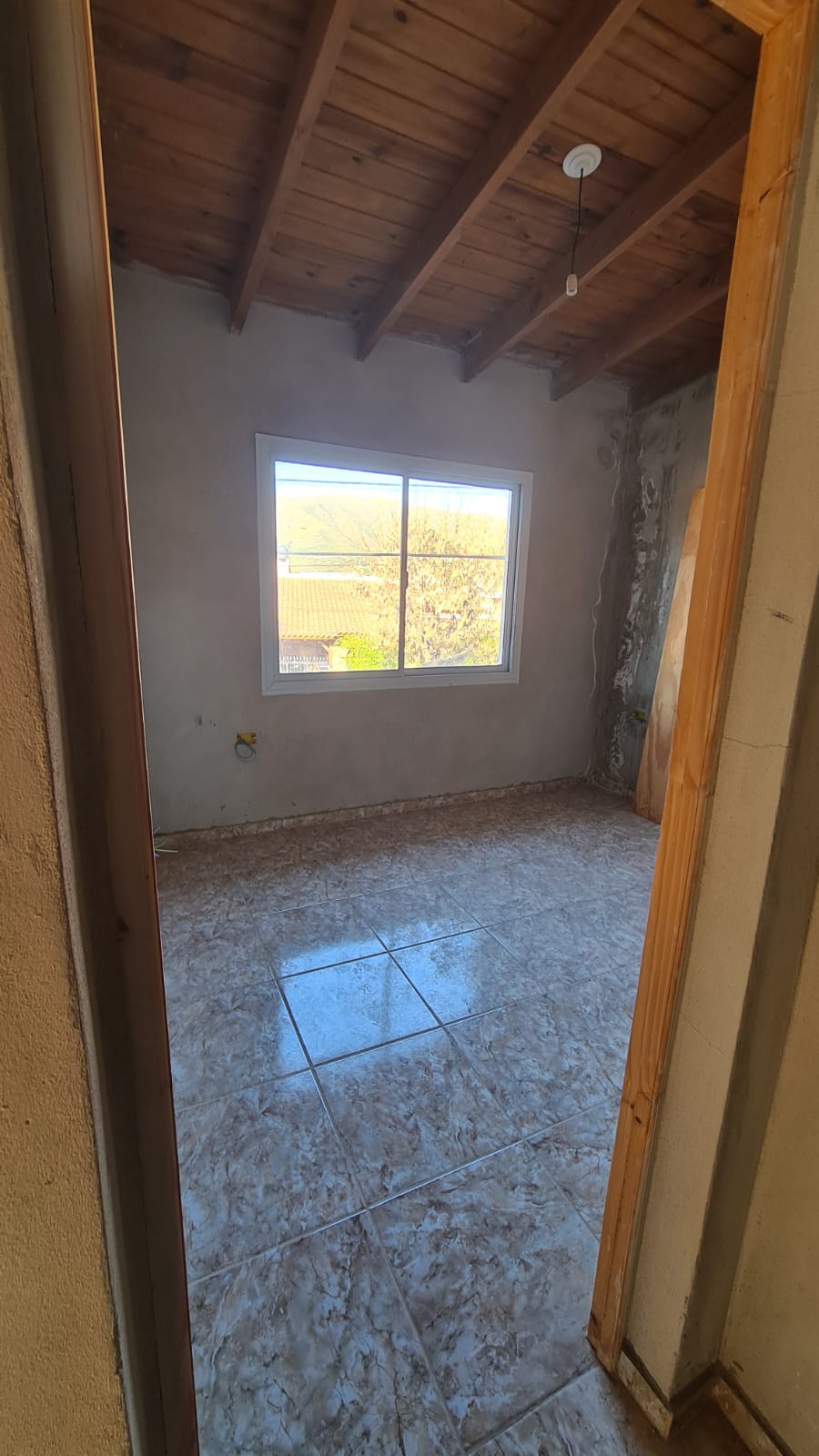 SE VENDE DUPLEX A TERMINAR EN COSQUIN