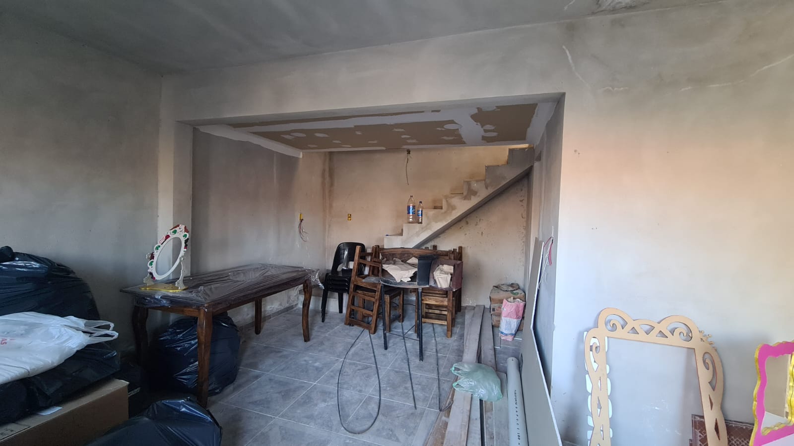 SE VENDE DUPLEX A TERMINAR EN COSQUIN