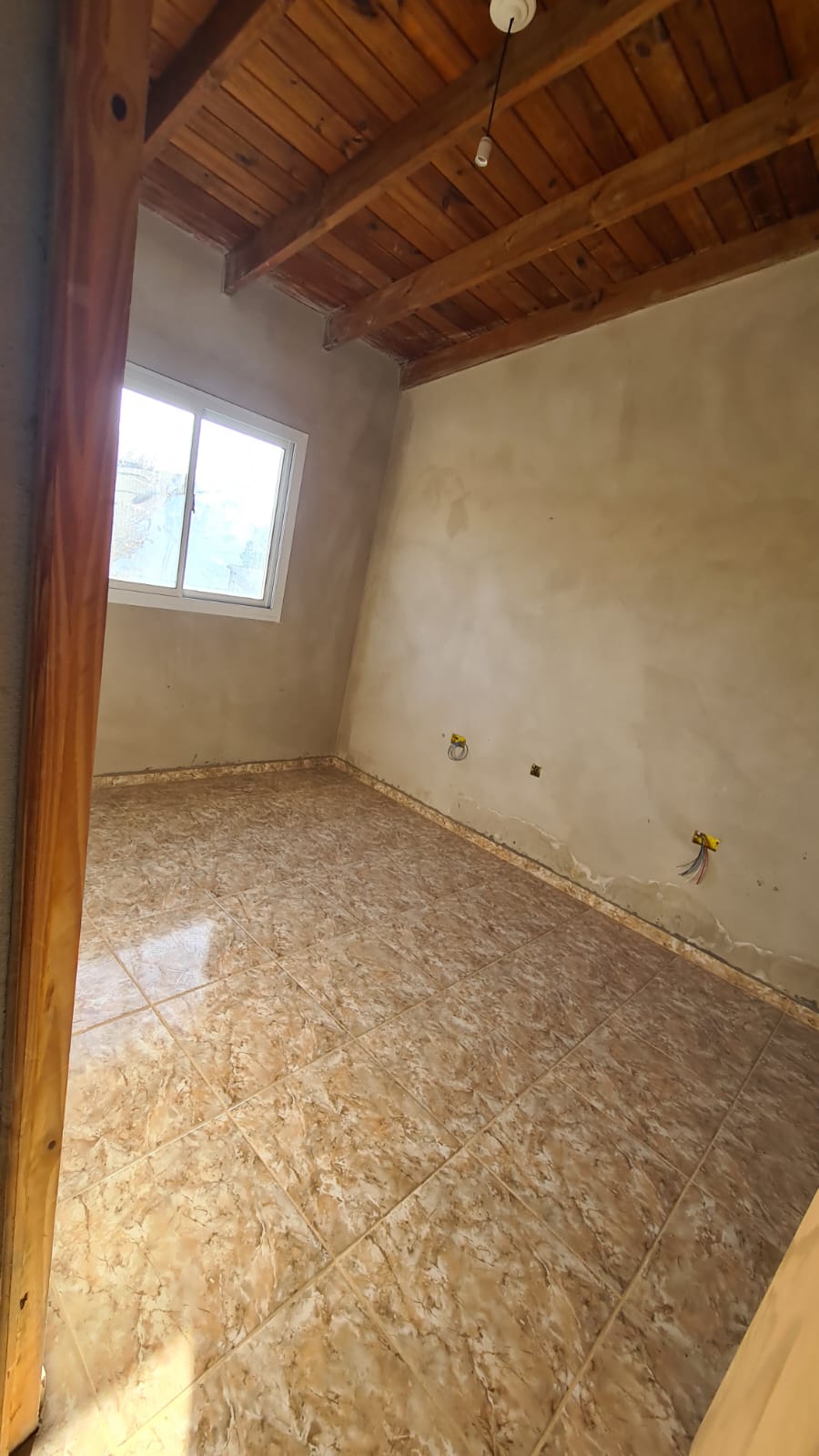 SE VENDE DUPLEX A TERMINAR EN COSQUIN
