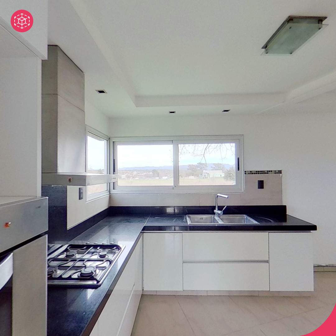 SE VENDE CASA EN BARRIO PRIVADO CUATRO VIENTOS