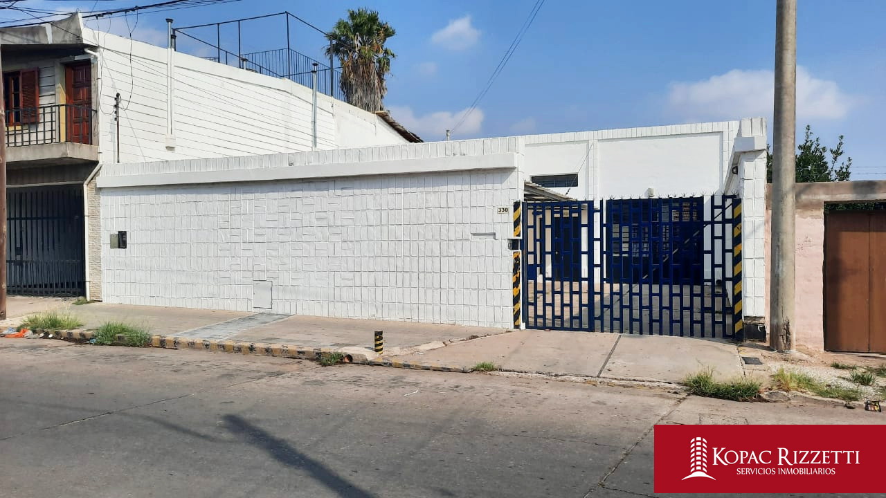 SAN MARTÍN (1º DE MAYO 333) - VENTA GALPÓN 350 M2