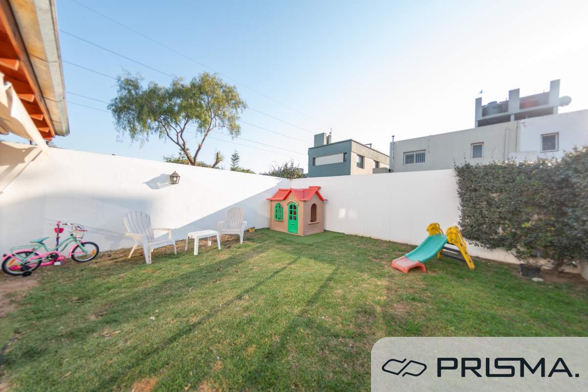 Dúplex en venta  - 3 dorm - Chacras del Norte