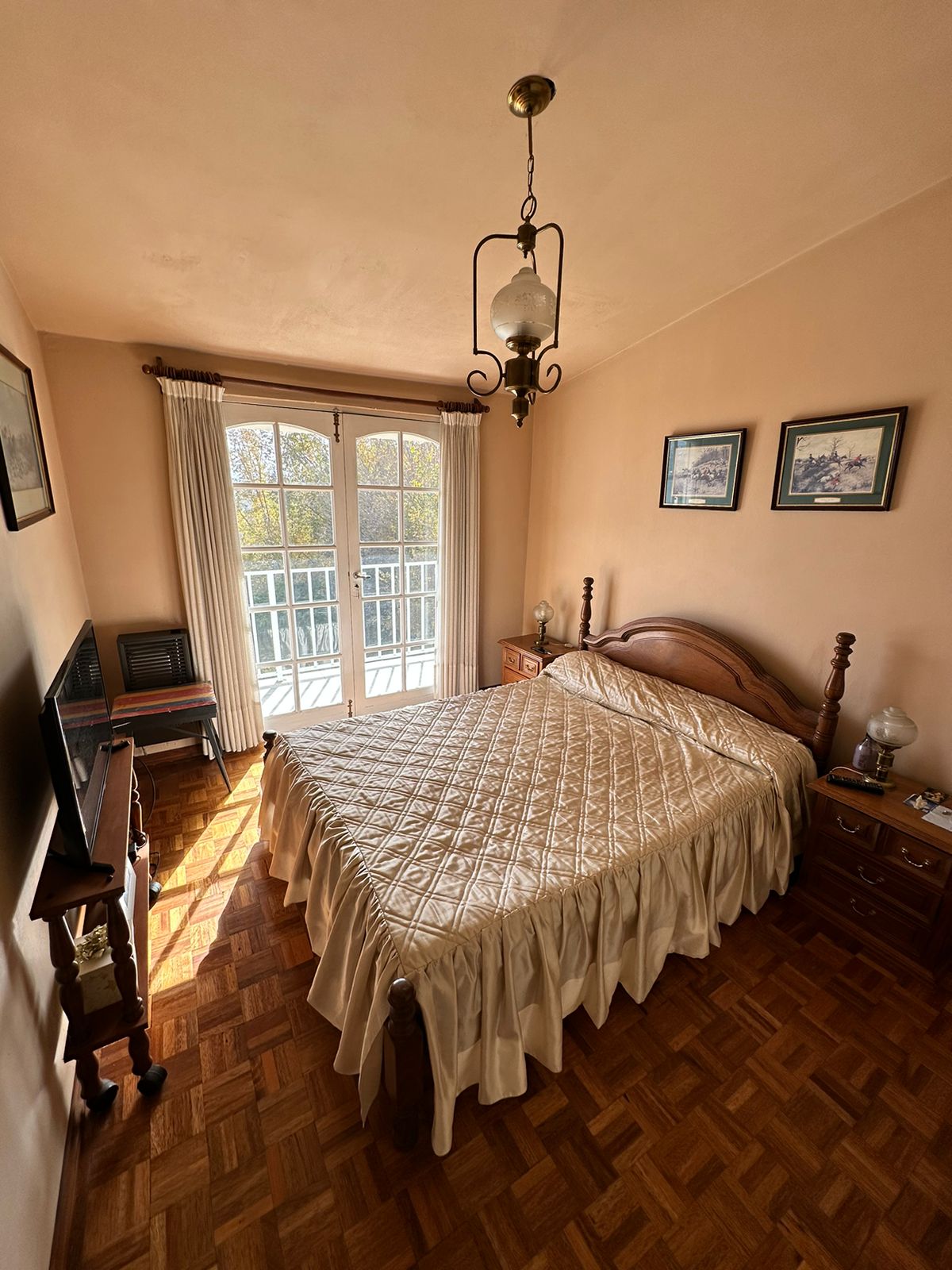 CASA EN VENTA UBICADA EN VILLA CARLOS PAZ-BARRIO LA CUESTA CON VISTA AL LAGO