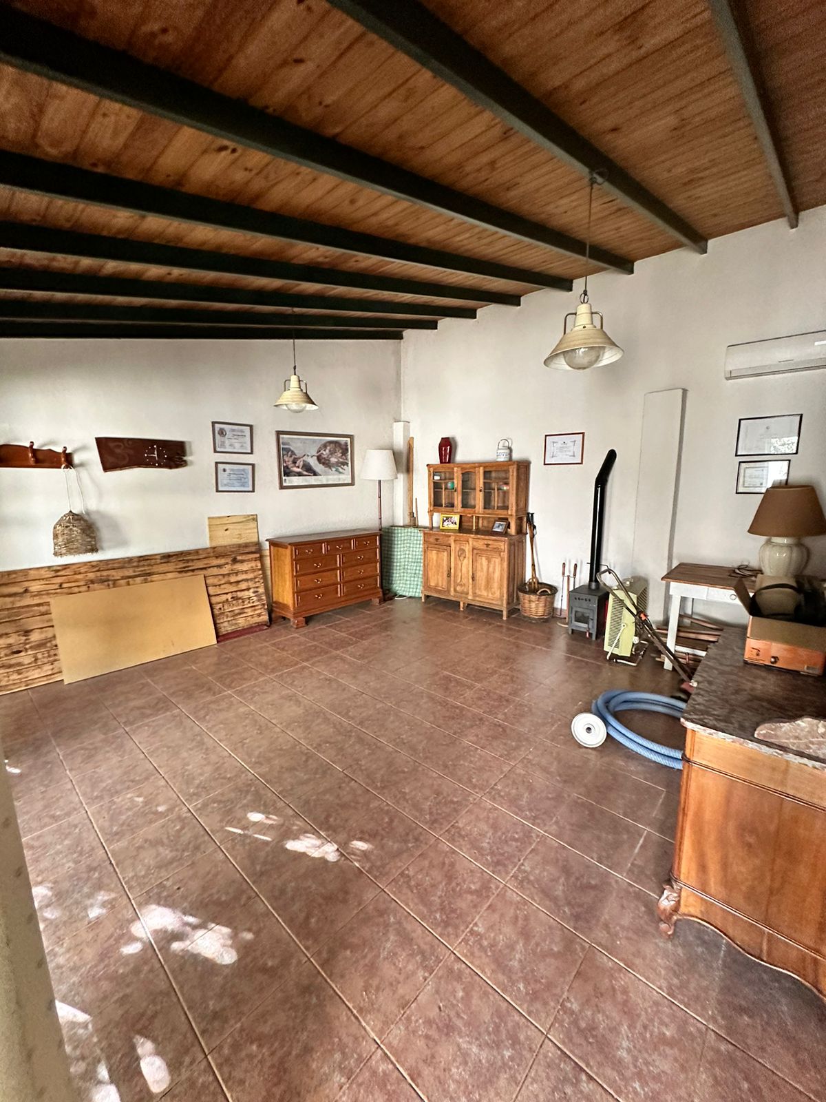 CASA EN VENTA UBICADA EN VILLA CARLOS PAZ-BARRIO LA CUESTA CON VISTA AL LAGO