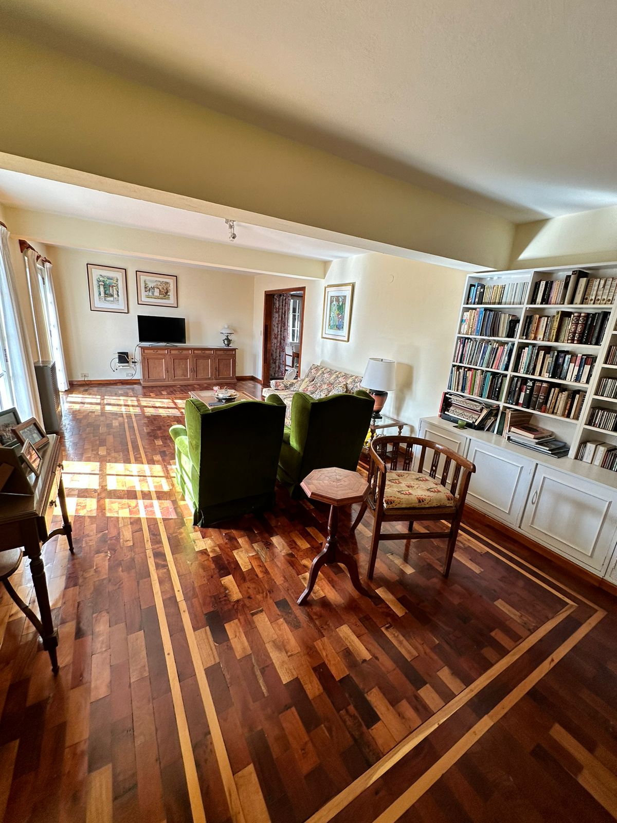 CASA EN VENTA UBICADA EN VILLA CARLOS PAZ-BARRIO LA CUESTA CON VISTA AL LAGO