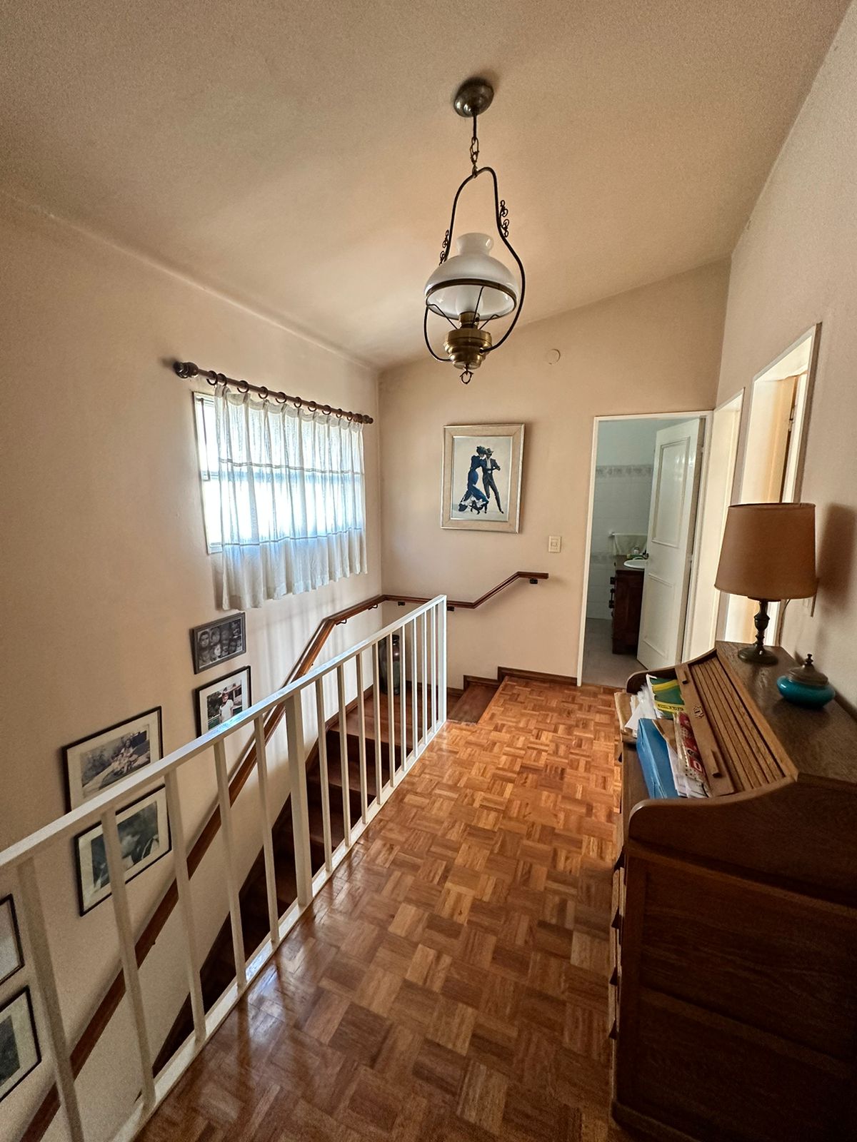 CASA EN VENTA UBICADA EN VILLA CARLOS PAZ-BARRIO LA CUESTA CON VISTA AL LAGO