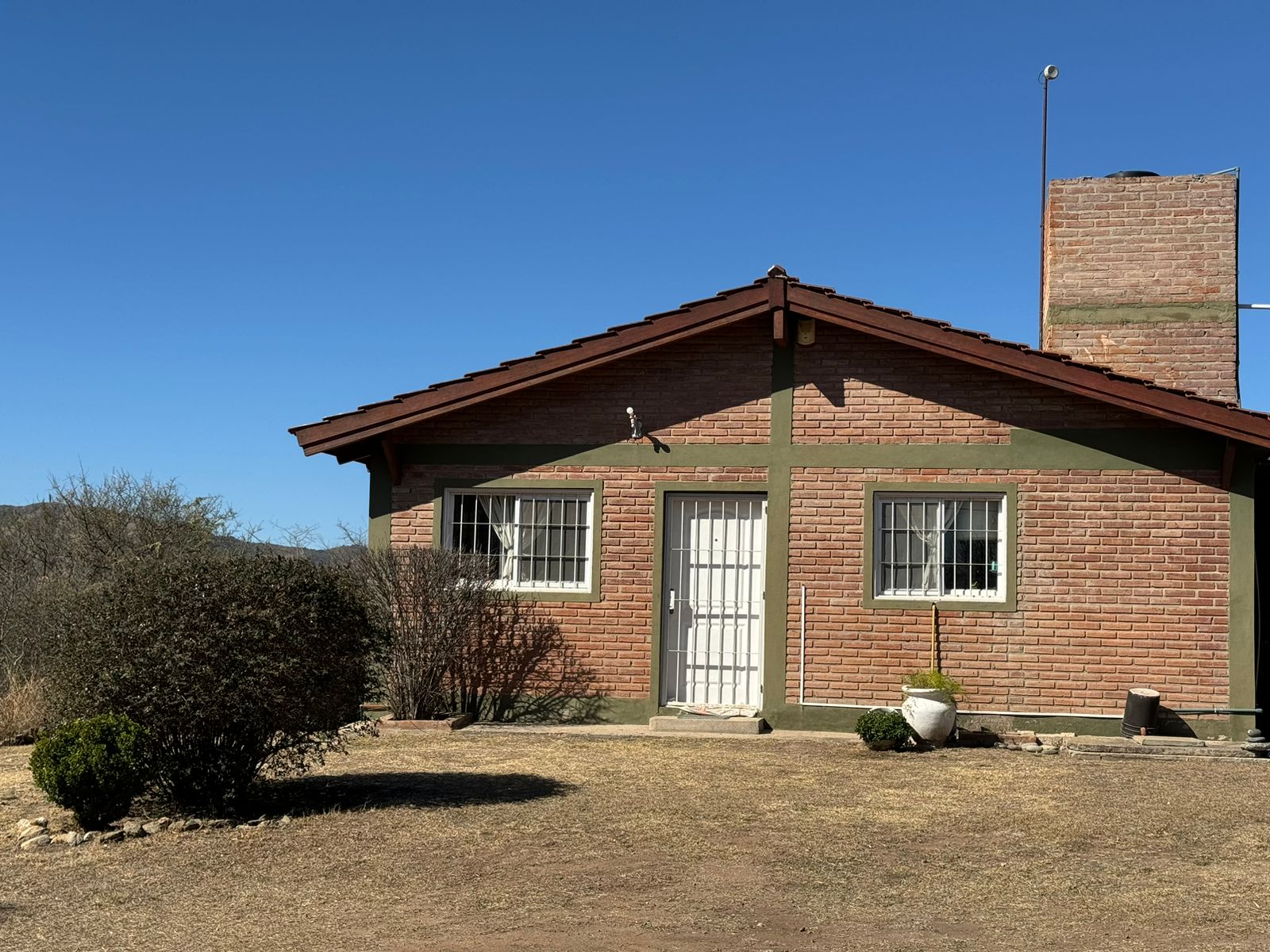 CASA EN VENTA UBICADA EN VILLA PARQUE SIQUIMAN