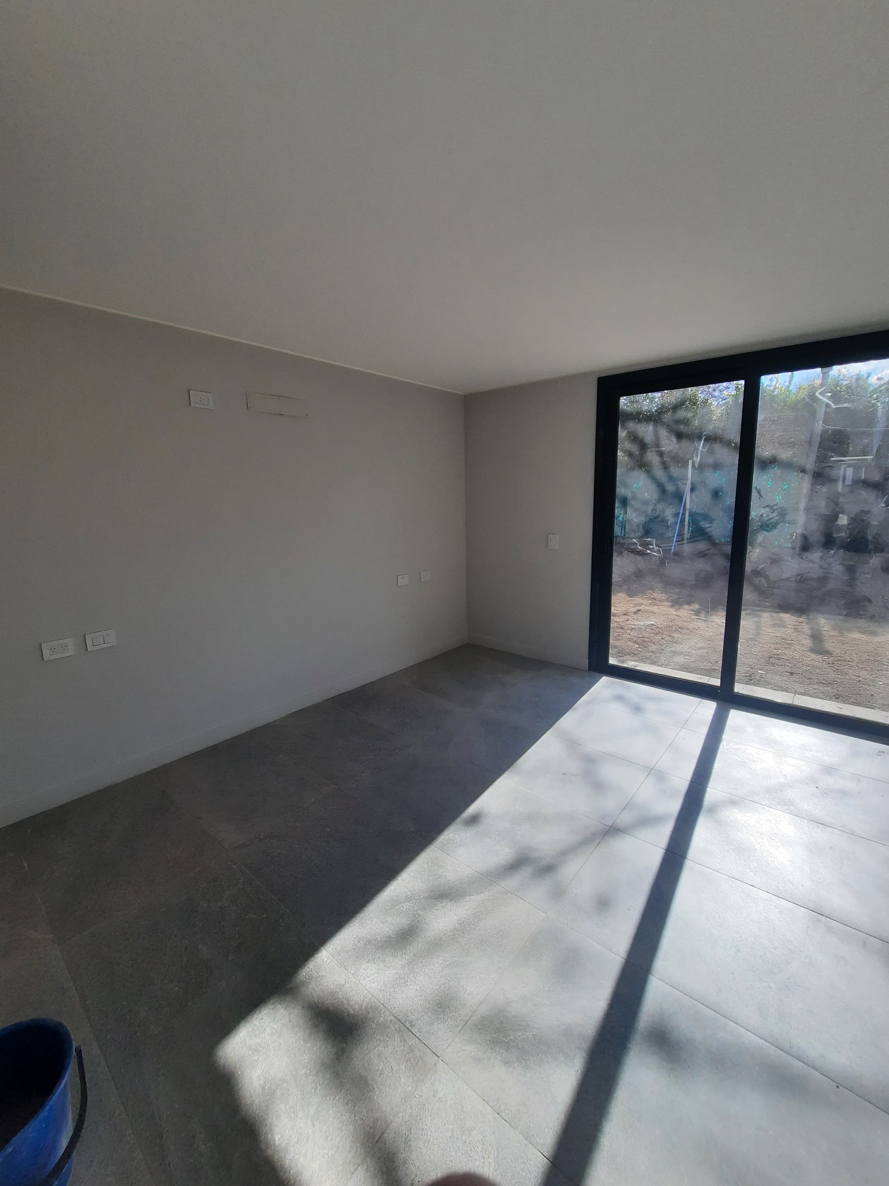 ALQUILER CASA A ESTRENAR EN HOUSINH DE VA. WARCALDE 3 DORMITORIOS