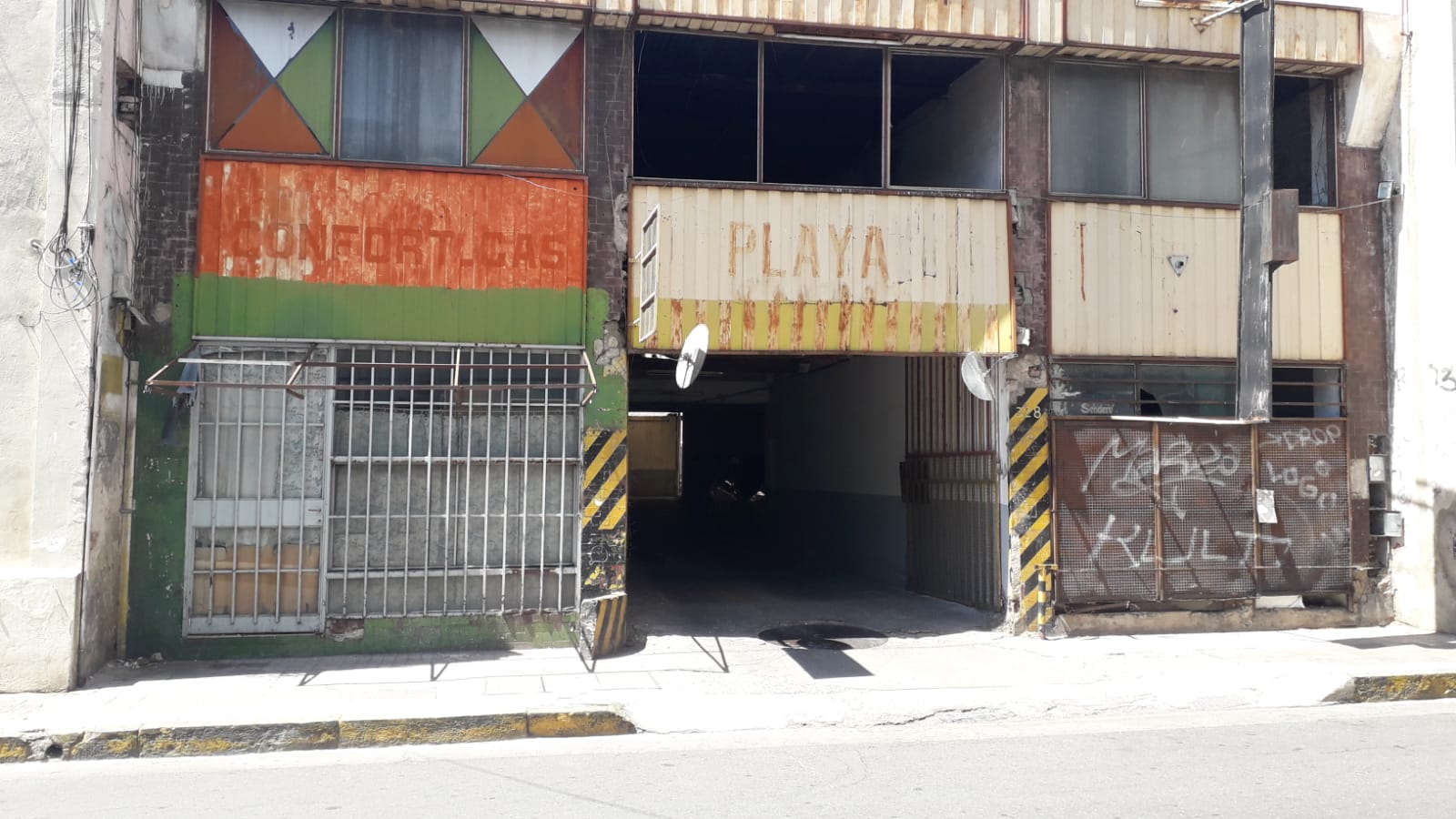 ¡Dos Terrenos en 