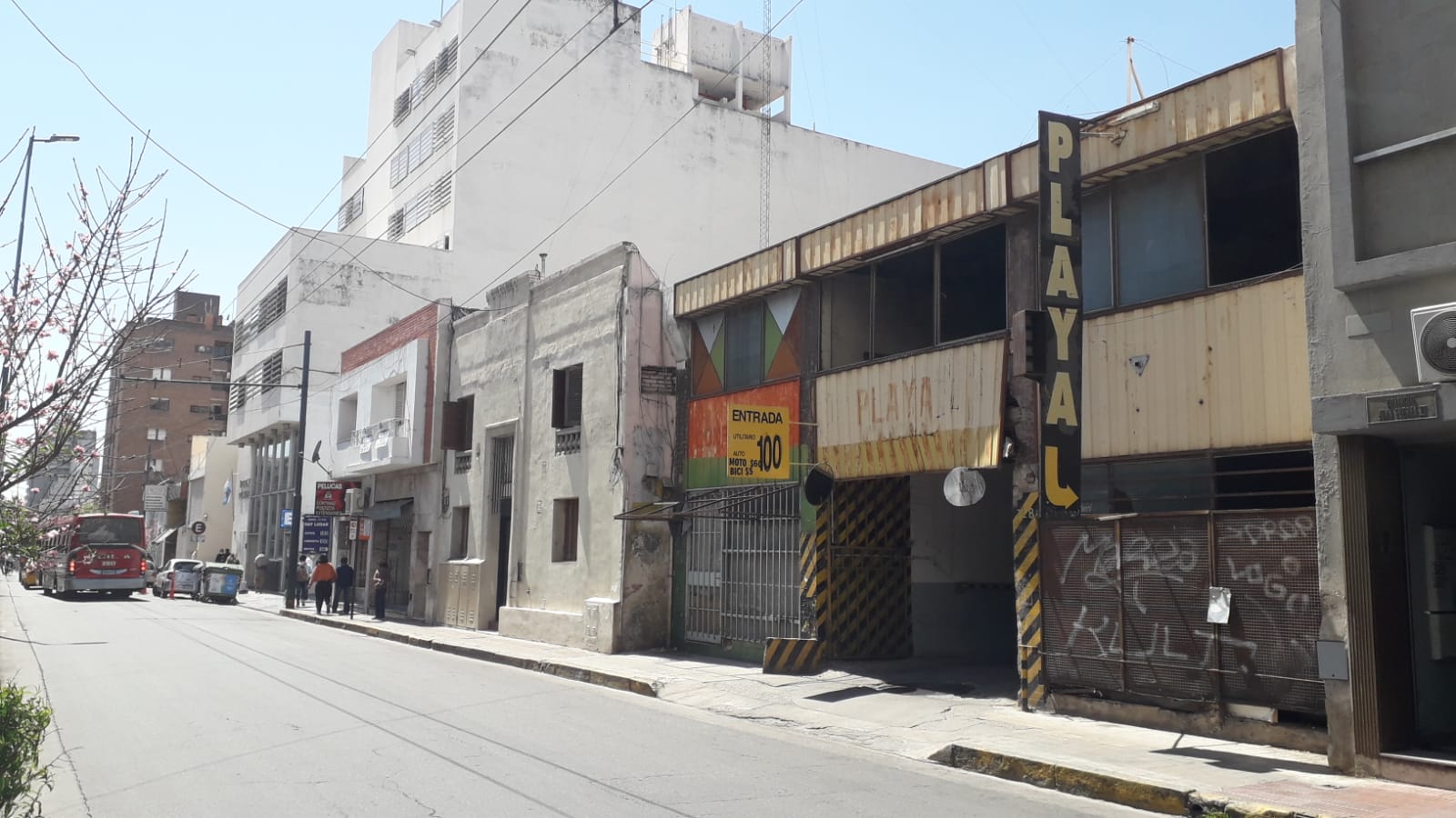 ¡Dos Terrenos en 