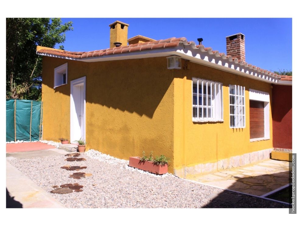 Venta de CASA en La Cumbre (Frente Colegio)