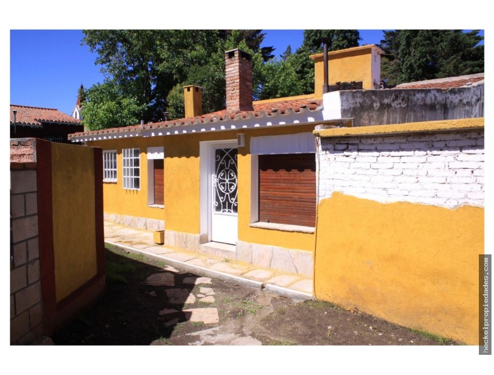 Venta de CASA en La Cumbre (Frente Colegio)