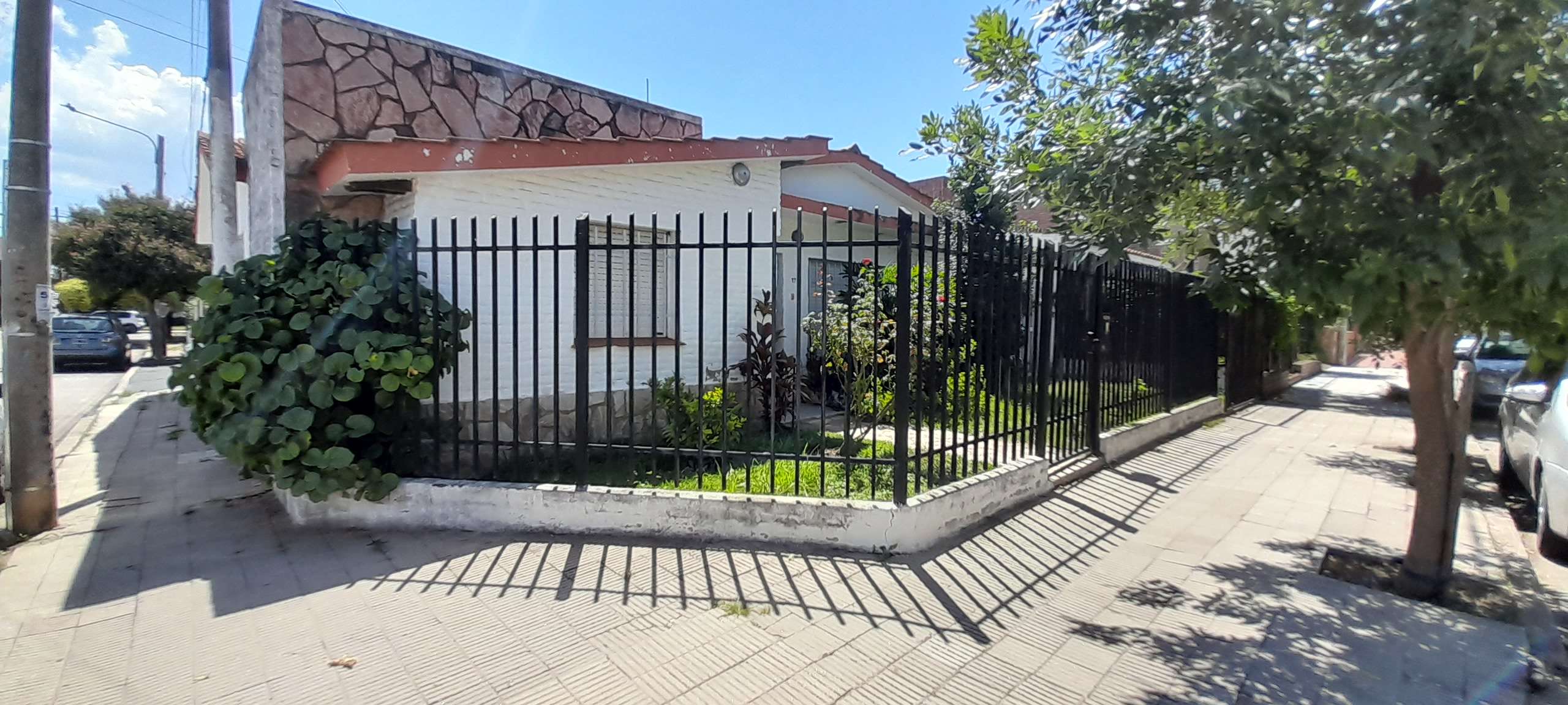BAJO PALERMO - MERCADO Y VILLACORTA 1700 - CASA 2 DORMITORIOS EN VENTA