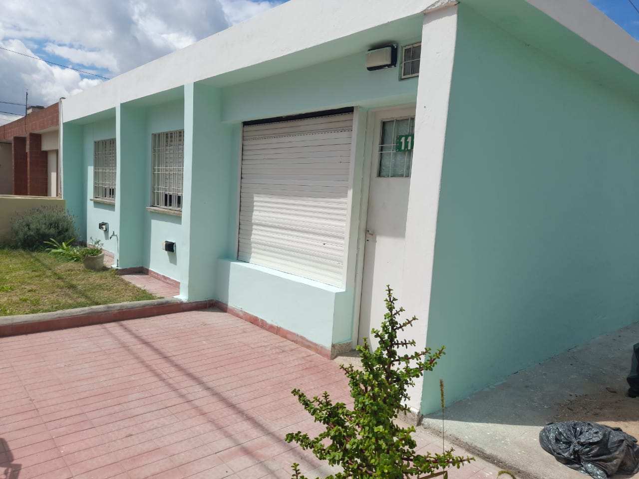 Gral Bustos-- Santiso y Moscoso 1100 - Casa 2 dormitorios