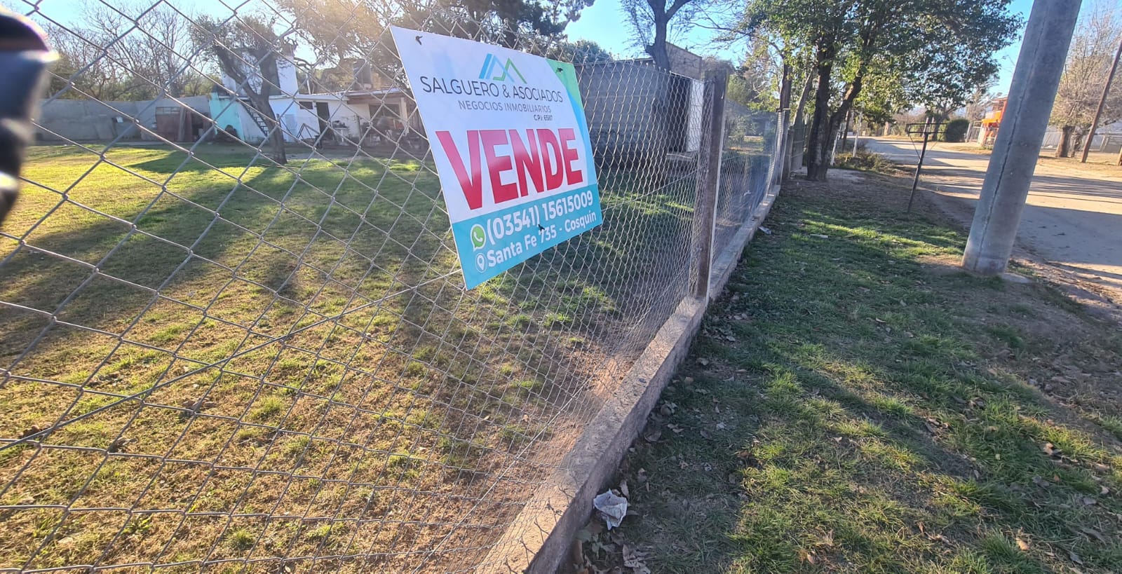SE VENDE TERRENO EN VILLA PARQUE SIQUIMAN