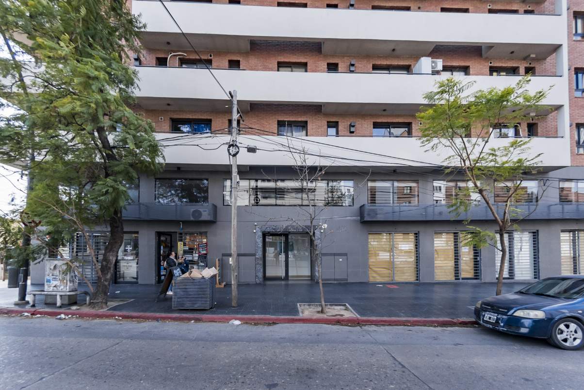 Un dormitorio - Balcón - B° Centro