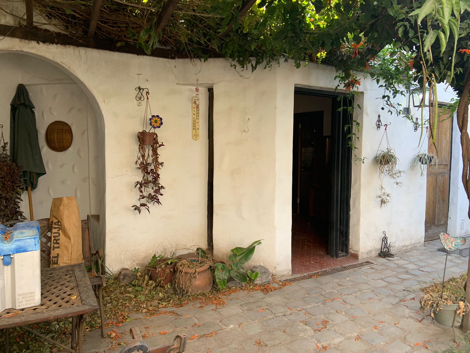 VILLA CENTENARIO MUY LINDA PROPIEDAD DESARROLLADA EN UNA PLANTA, .