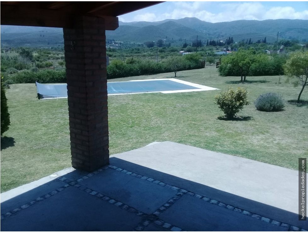 Vendo Casa con amplio terreno ideal para desarrollo turístico