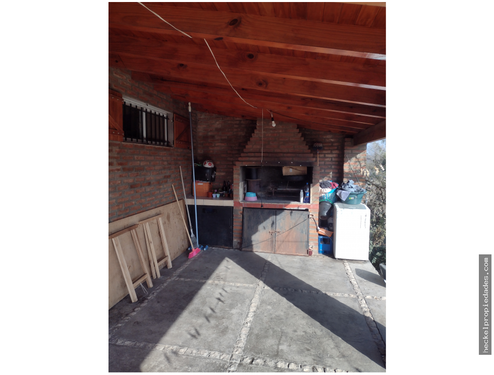 Vendo Casa con amplio terreno ideal para desarrollo turístico