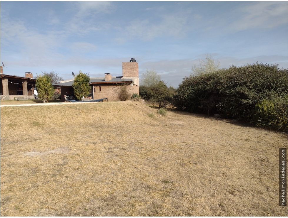 Vendo Casa con amplio terreno ideal para desarrollo turístico