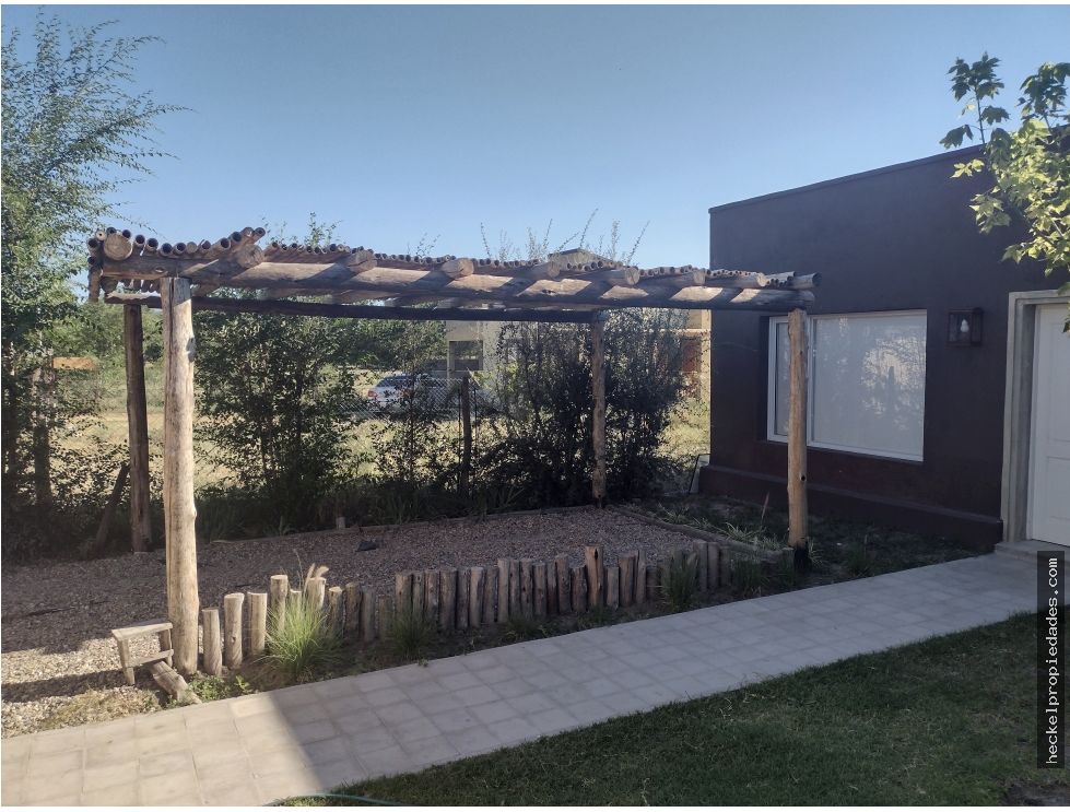 VENDO CASA EN LA CUMBRE