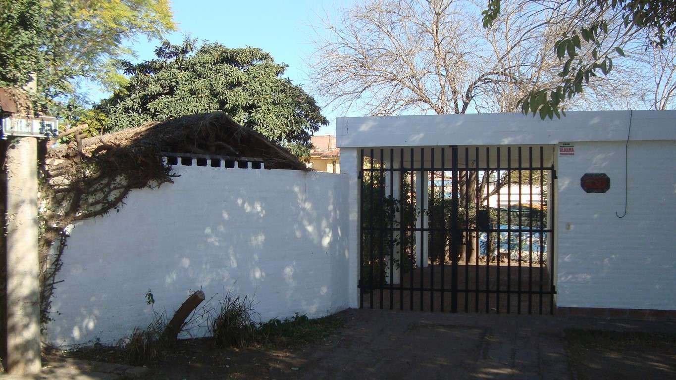 OPORTUNIDAD - Casa 3 dorm - B Arguello - 100 mts cub y 460 mts terreno
