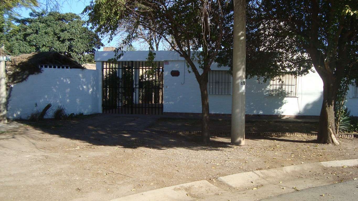 OPORTUNIDAD - Casa 3 dorm - B Arguello - 100 mts cub y 460 mts terreno