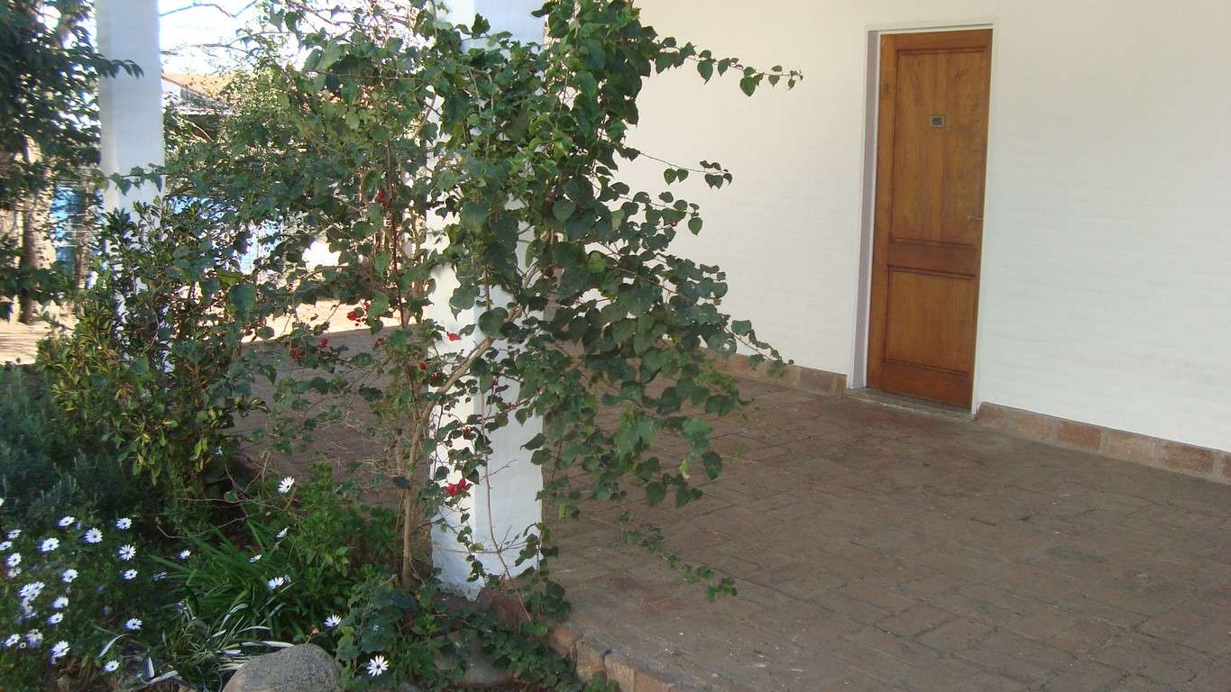 OPORTUNIDAD - Casa 3 dorm - B Arguello - 100 mts cub y 460 mts terreno