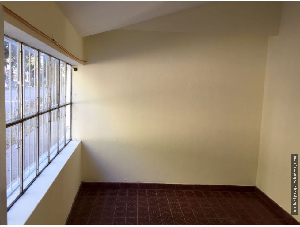 Venta Casa en Los Cocos con departamento en planta baja