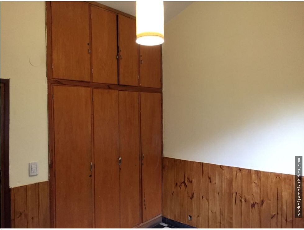 Venta Casa en Los Cocos con departamento en planta baja