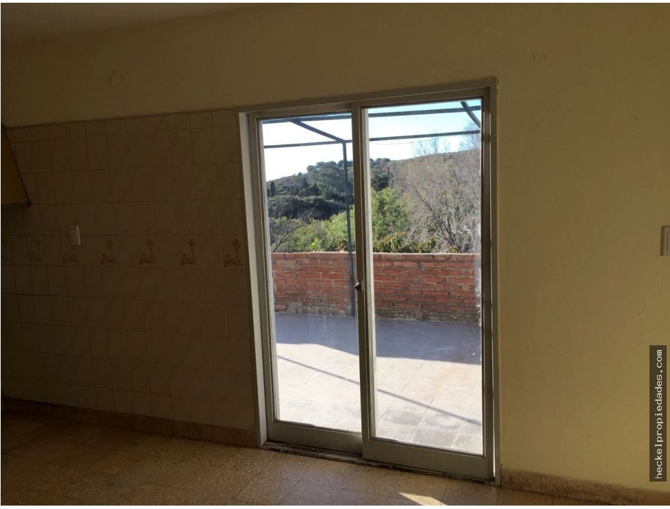 Venta Casa en Los Cocos con departamento en planta baja