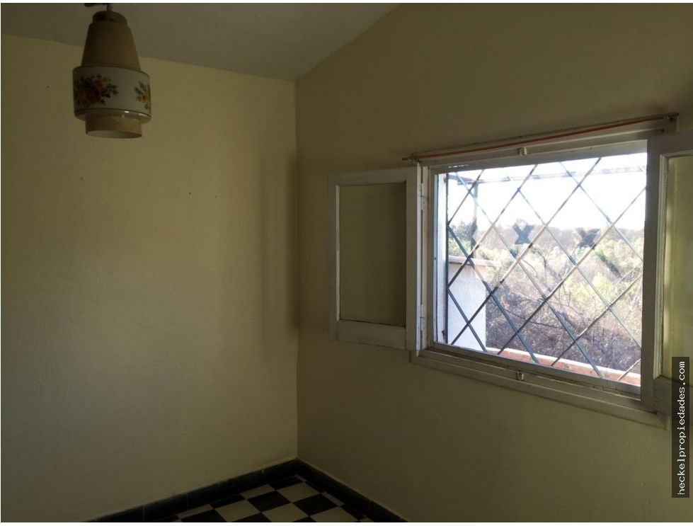 Venta Casa en Los Cocos con departamento en planta baja