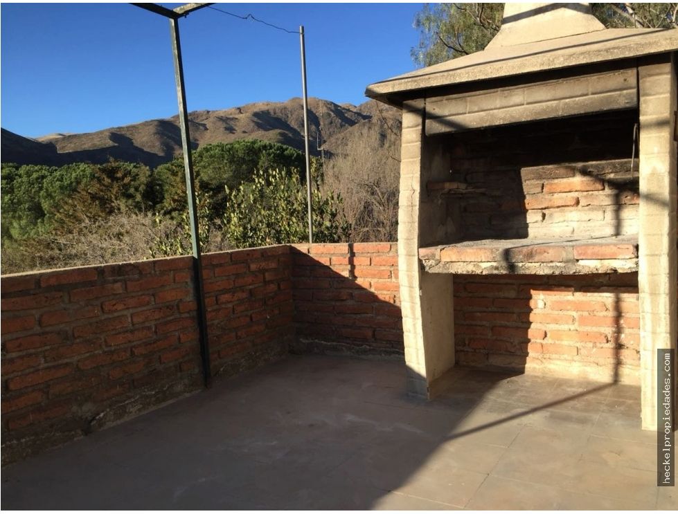 Venta Casa en Los Cocos con departamento en planta baja