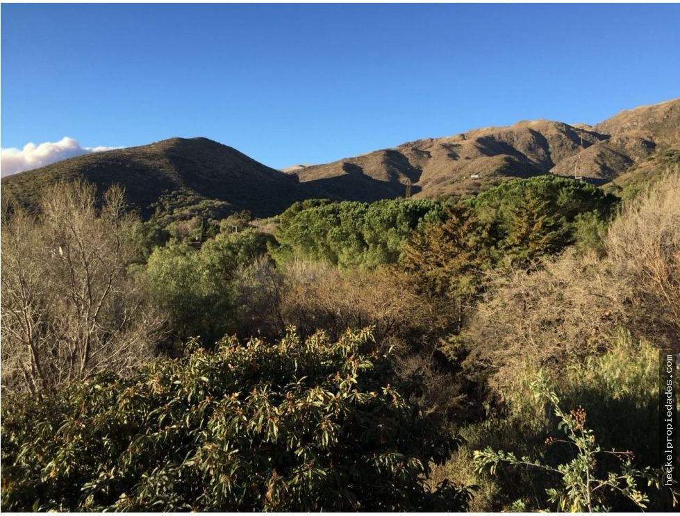 Venta Casa en Los Cocos con departamento en planta baja