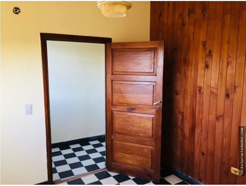 Venta Casa en Los Cocos con departamento en planta baja
