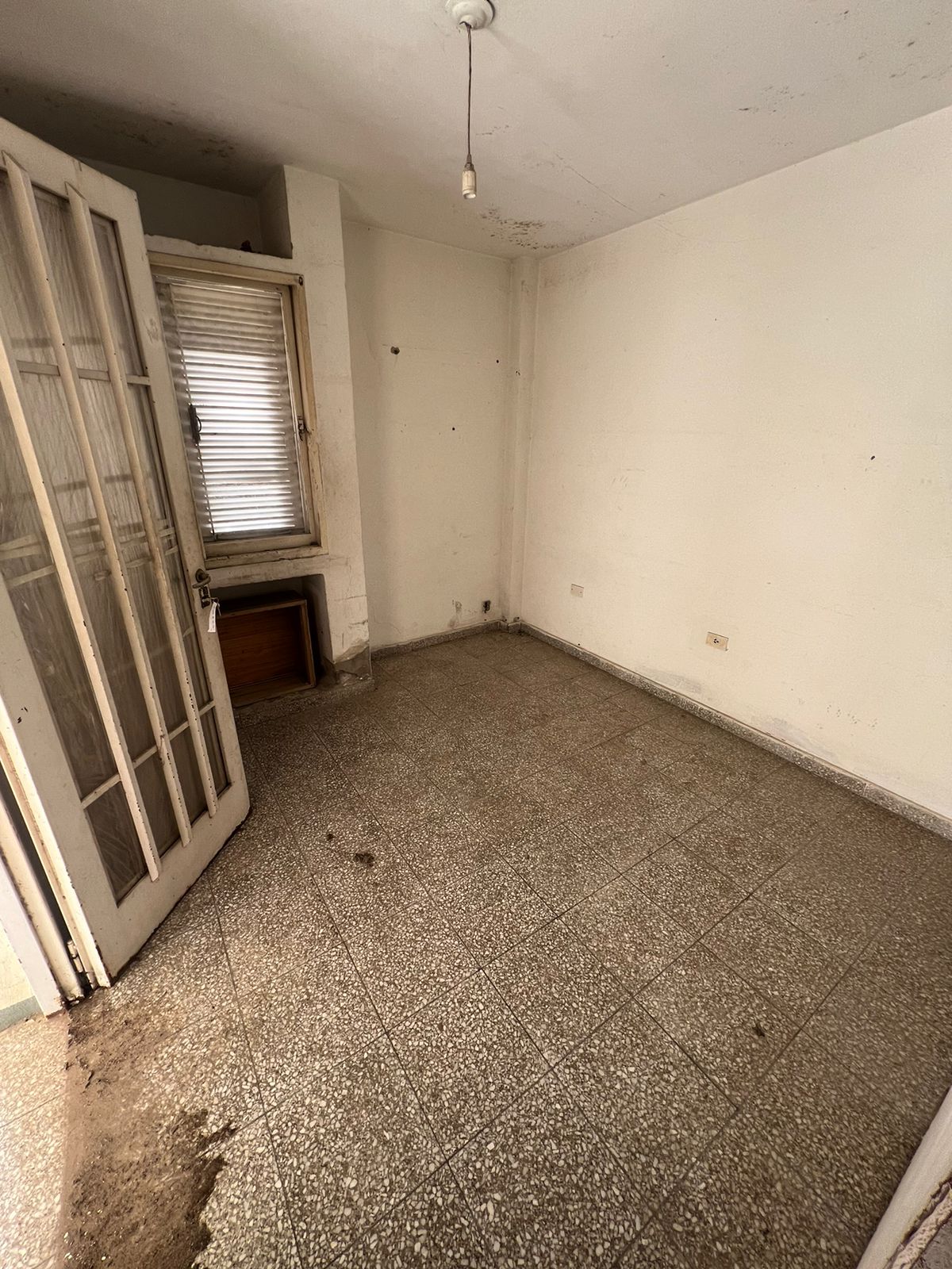 DUPLEX DE 3 DORM. A RECICLAR EN B SAN SALVADOR - OPORTUNIDAD