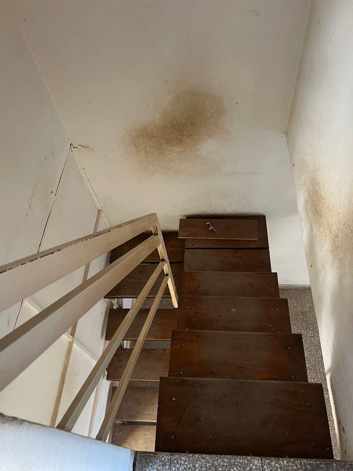 DUPLEX DE 3 DORM. A RECICLAR EN B SAN SALVADOR - OPORTUNIDAD