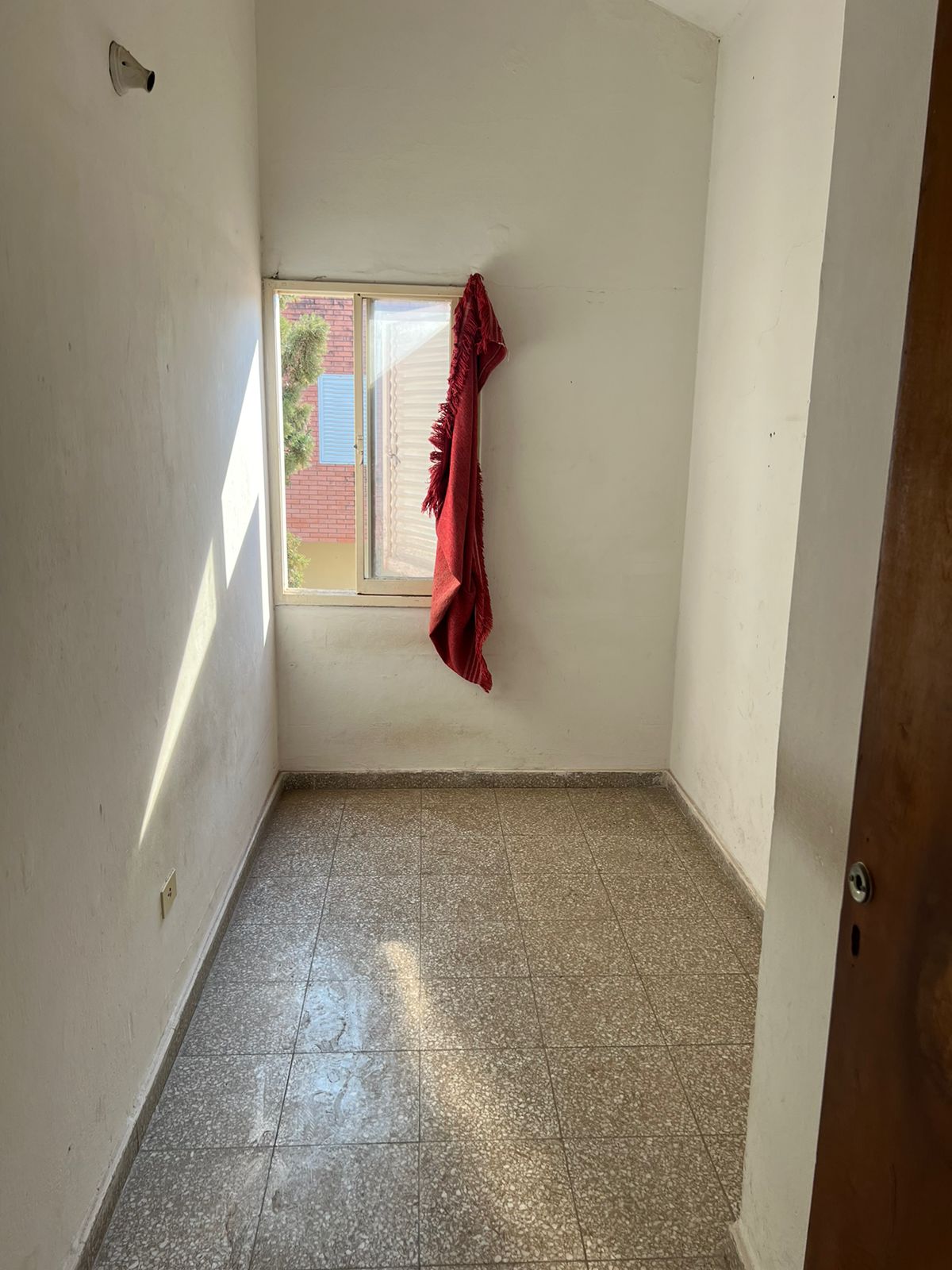 DUPLEX DE 3 DORM. A RECICLAR EN B SAN SALVADOR - OPORTUNIDAD