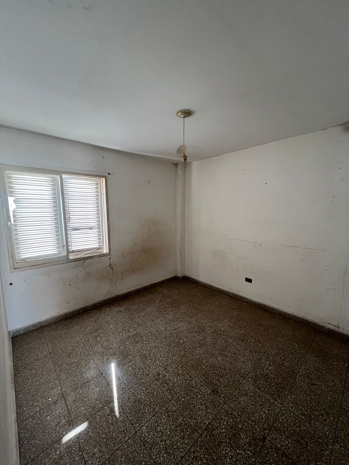 DUPLEX DE 3 DORM. A RECICLAR EN B SAN SALVADOR - OPORTUNIDAD