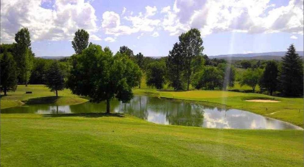 SALVATIERRA VENDE - CARLOS PAZ COUNTRY GOLF - LOTE 837M2-FINANCIADO