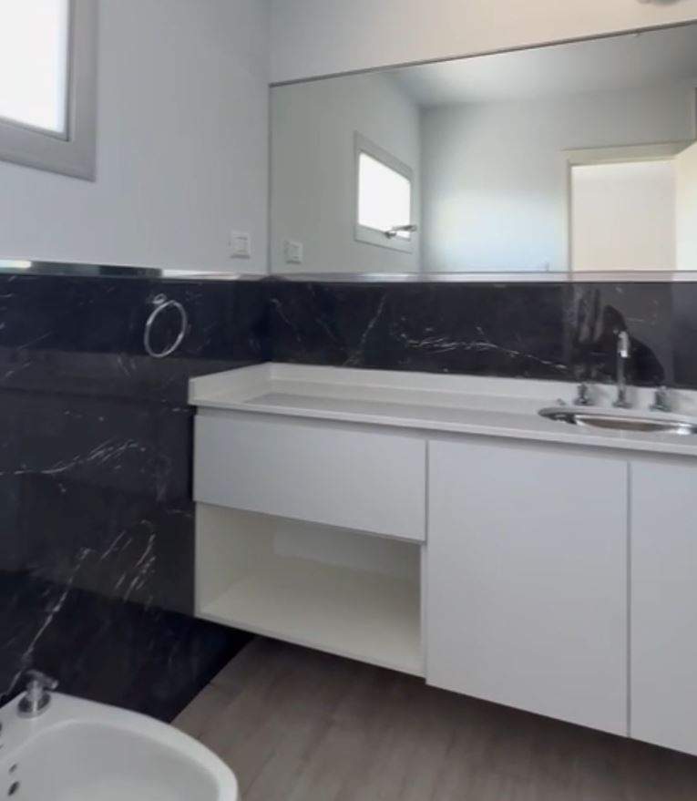 Dúplex de 3 dormitorios en  Manantiales