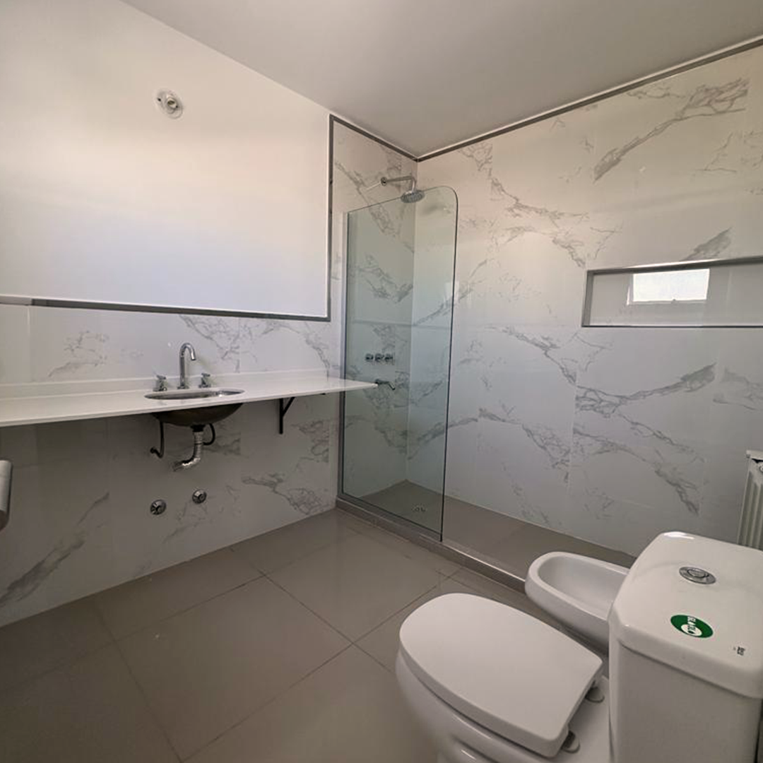 Dúplex de 3 dormitorios en  Manantiales