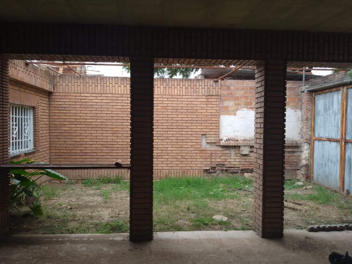 CASA EN VENTA BARRIO: ITUIZAINGO