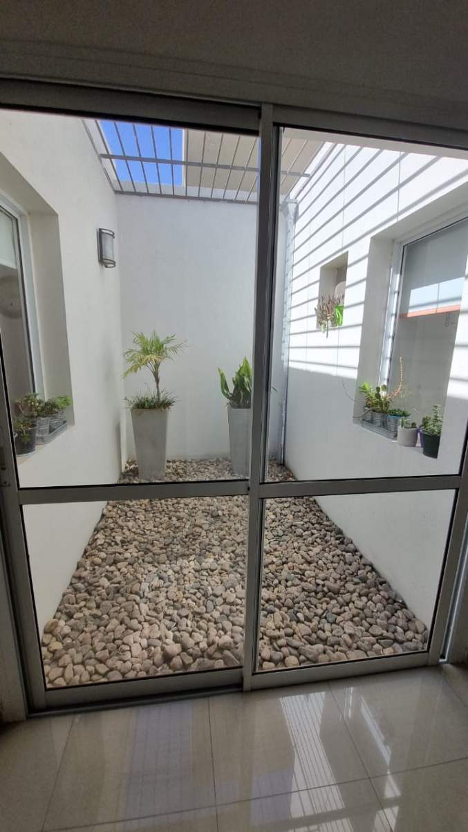 VENTA CASA 3 DORM PILETA APTO BANCOR -TEJAS DEL SUR 2