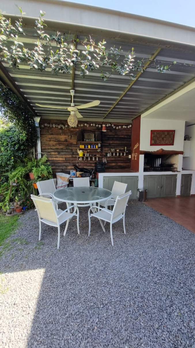 VENTA CASA 3 DORM PILETA APTO BANCOR -TEJAS DEL SUR 2